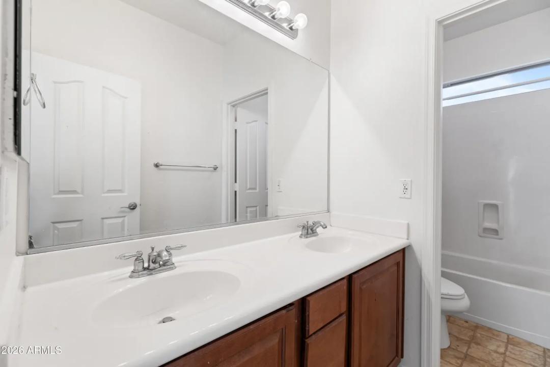 Real Estate Picture 25