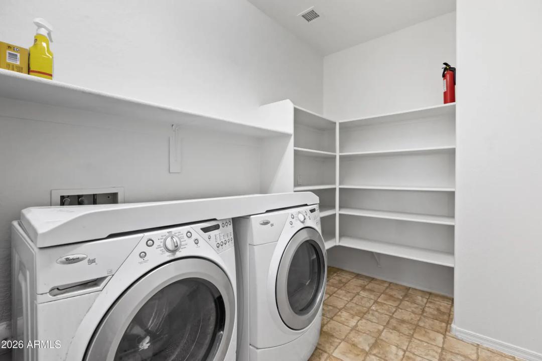 Real Estate Picture 32