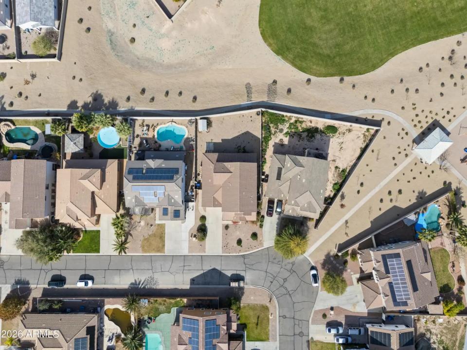 Real Estate Picture 37