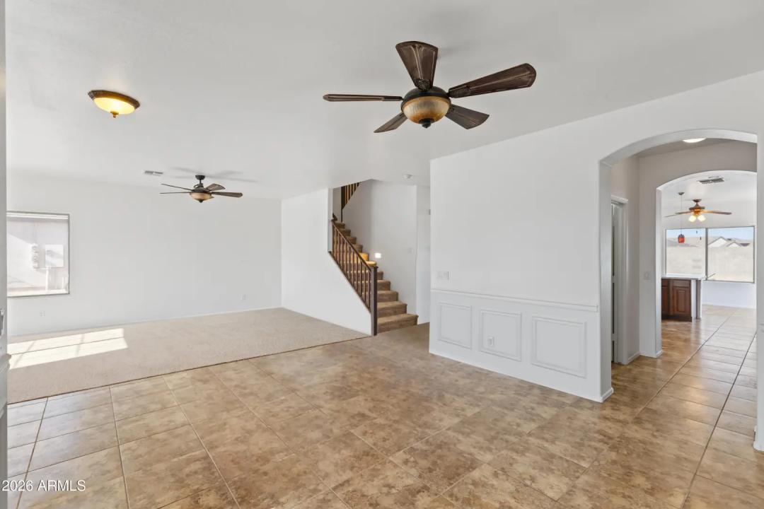 Real Estate Picture 8