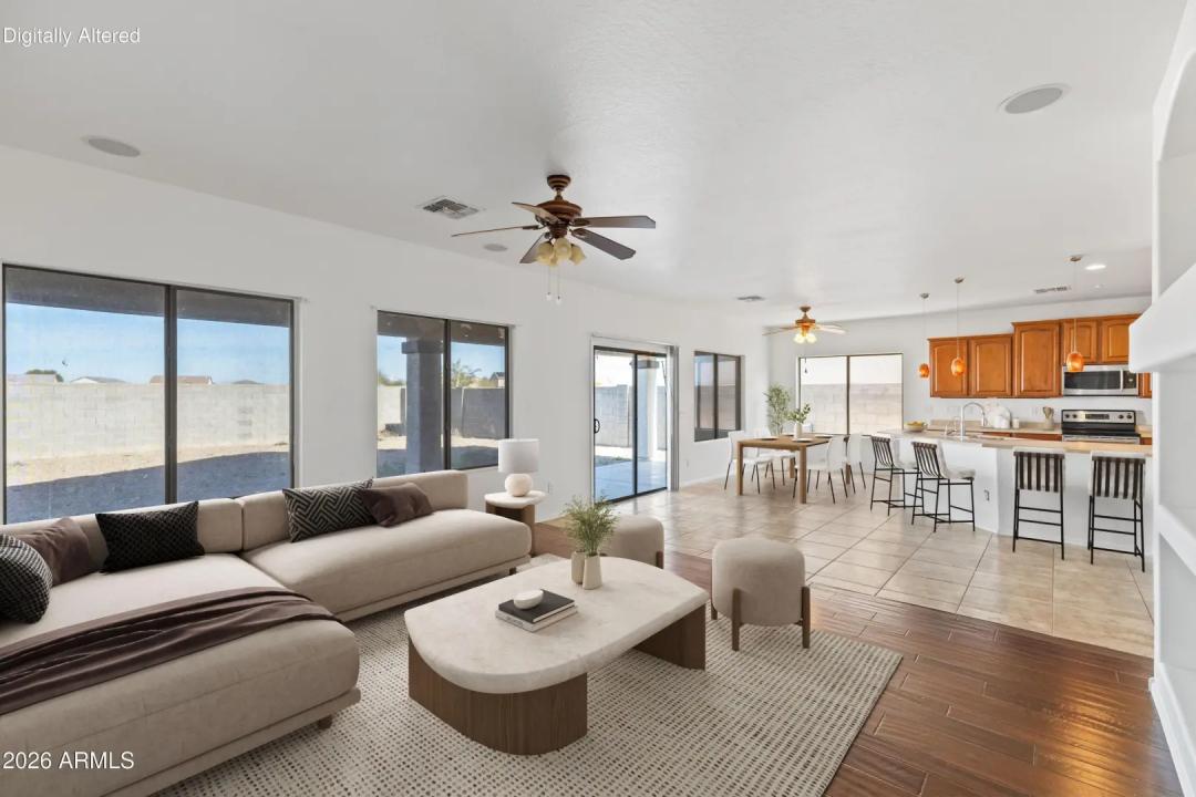 Real Estate Picture 4