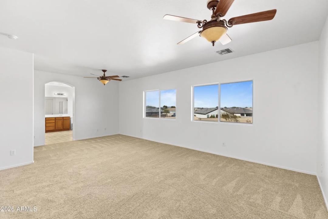 Real Estate Picture 9