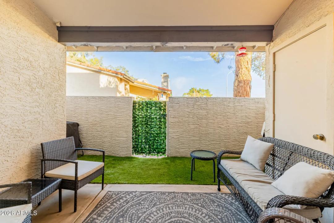 Real Estate Picture 5