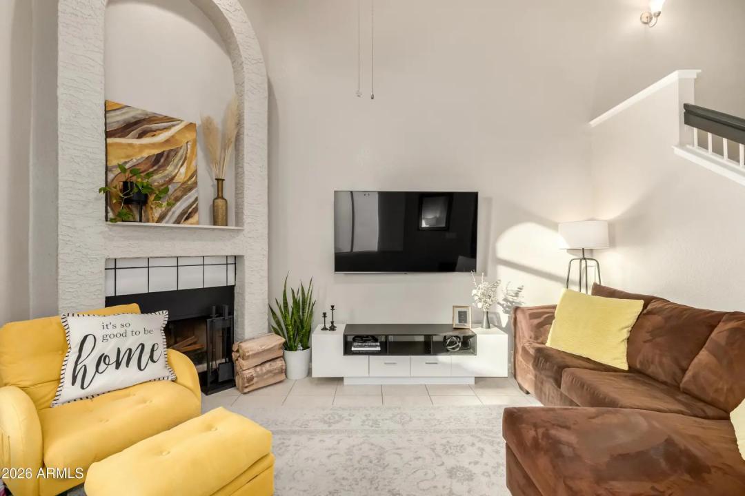 Real Estate Picture 6