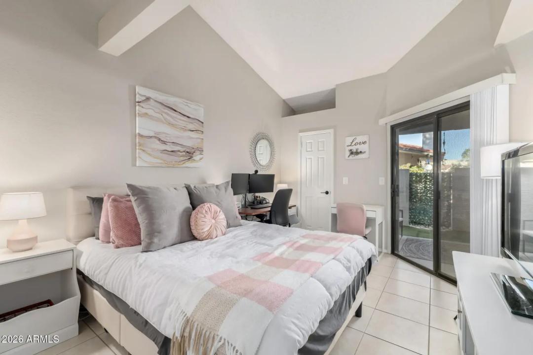 Real Estate Picture 10