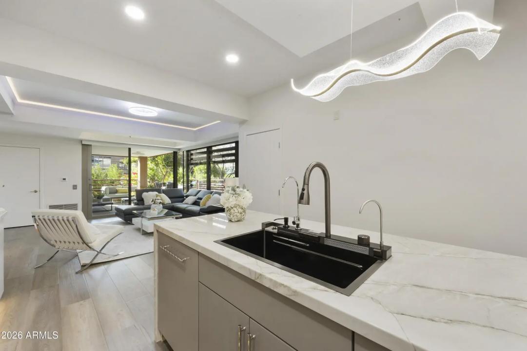 Real Estate Picture 9