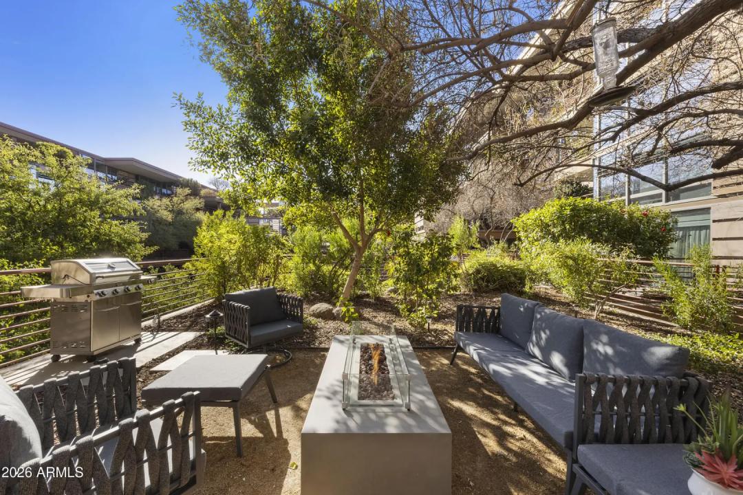 Real Estate Picture 3