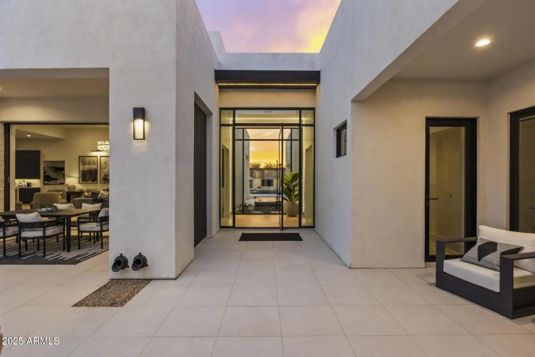 Real Estate Picture 7