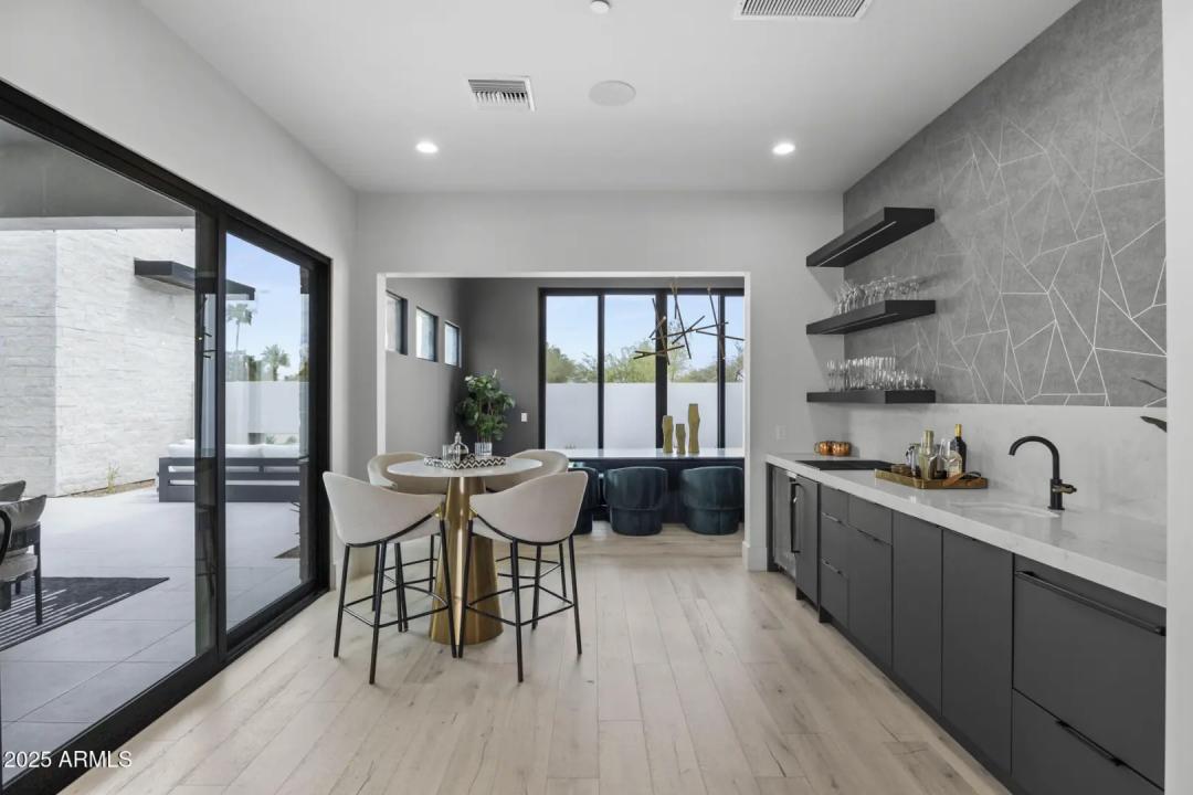 Real Estate Picture 21