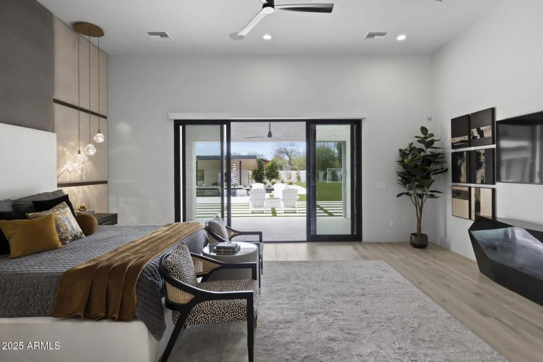 Real Estate Picture 33