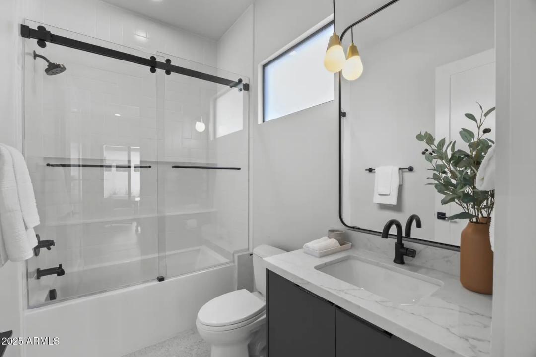 Real Estate Picture 43