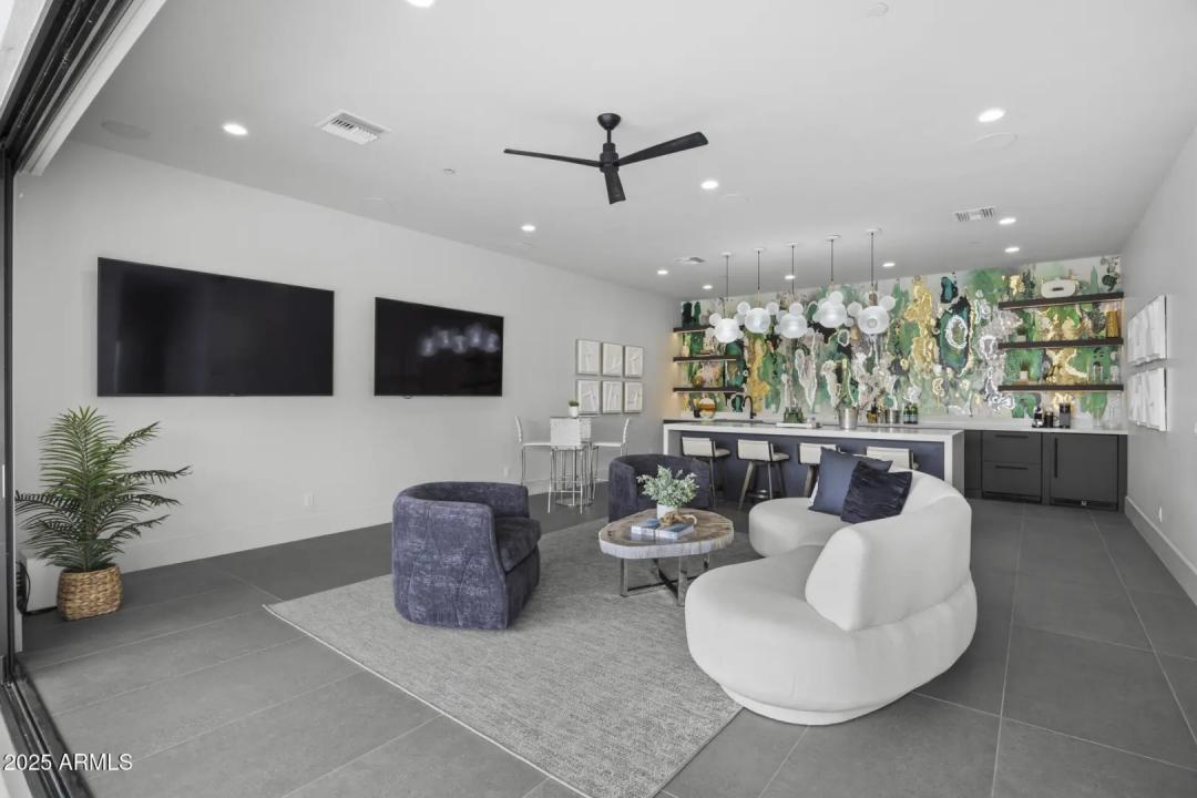 Real Estate Picture 46