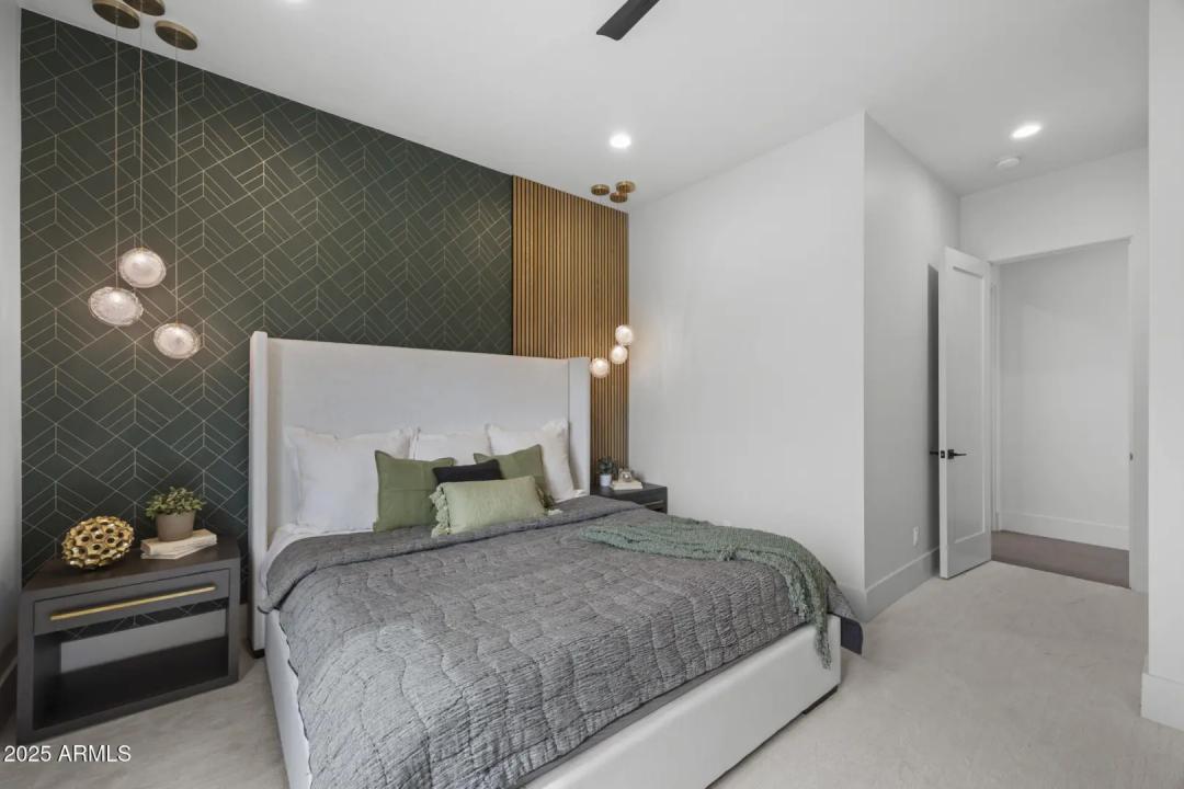 Real Estate Picture 52