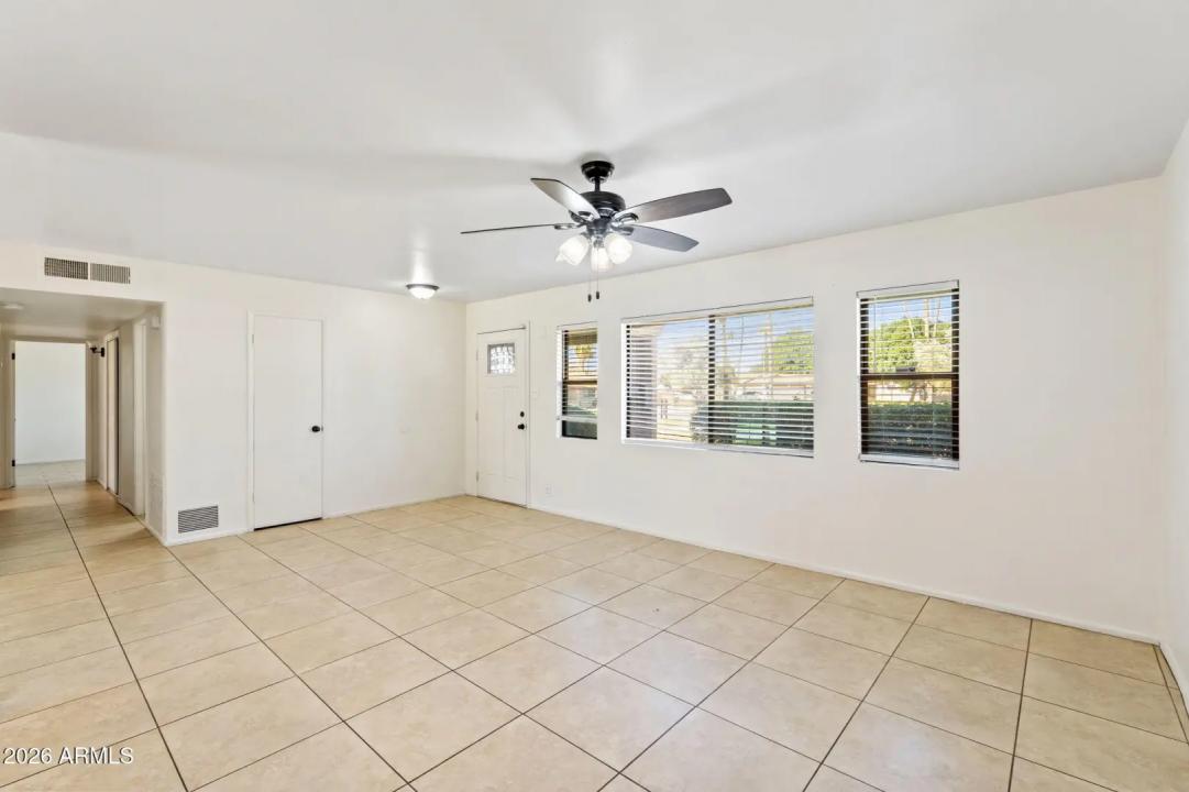 Real Estate Picture 8