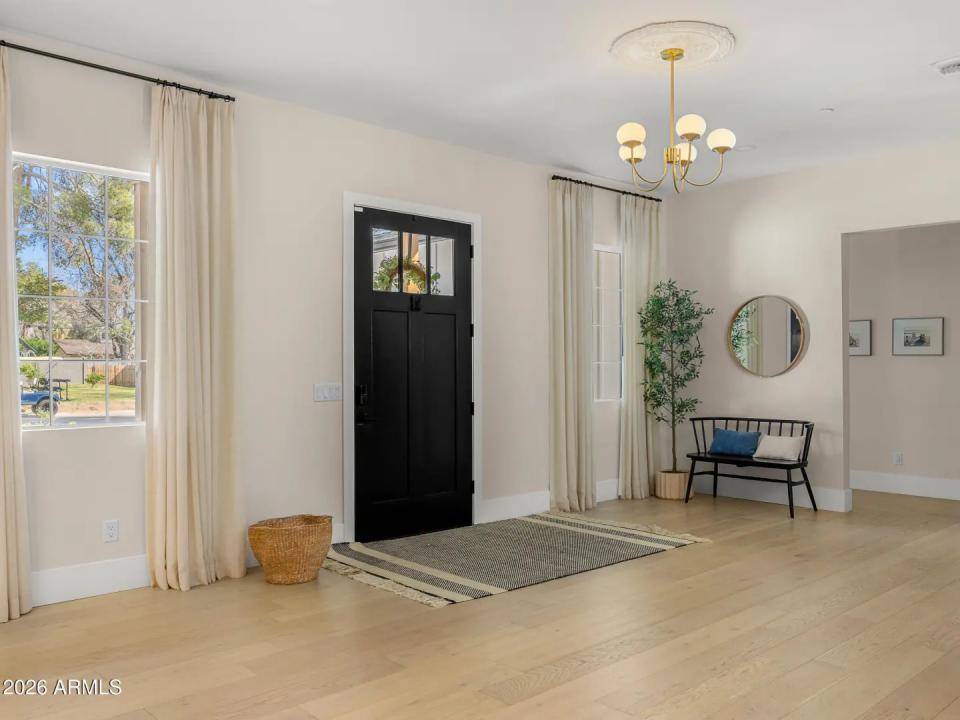 Real Estate Picture 6