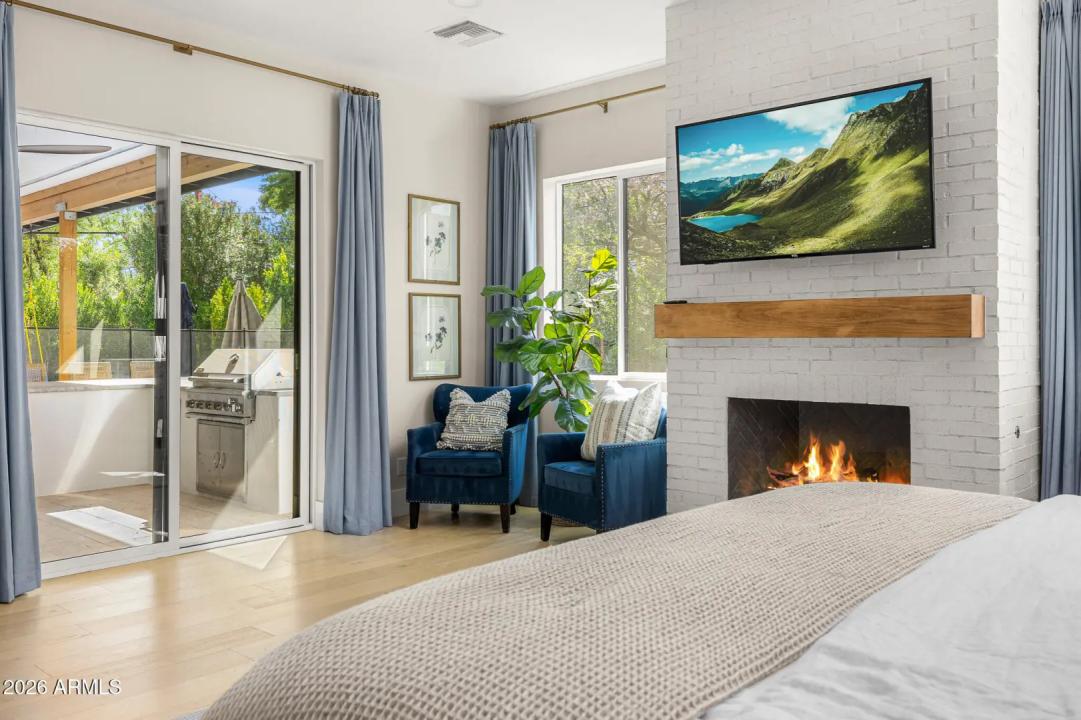 Real Estate Picture 18