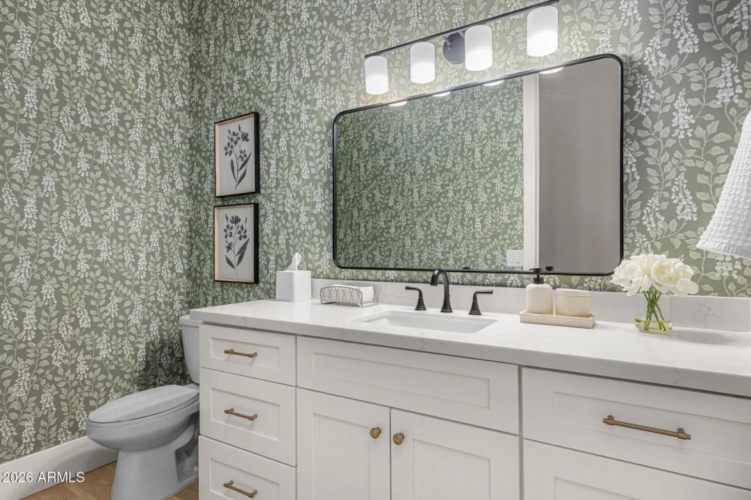 Real Estate Picture 21