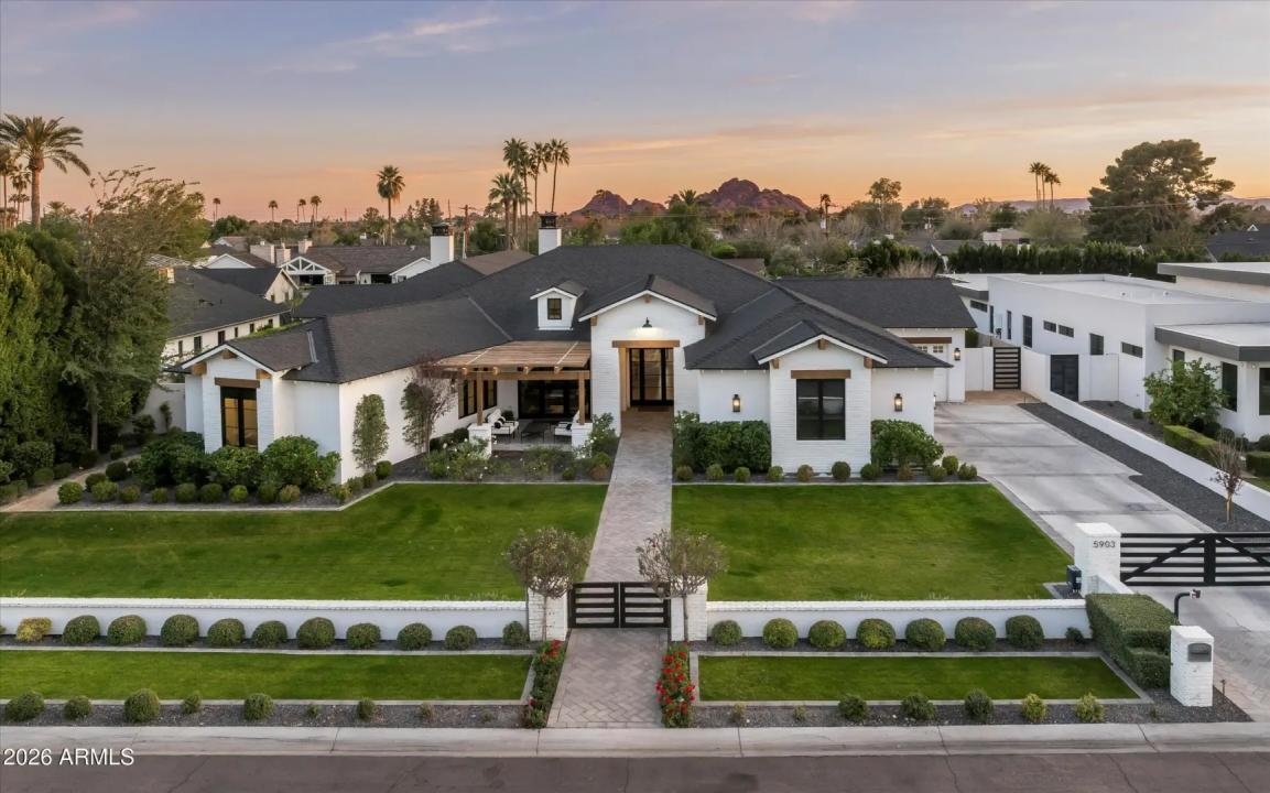 Real Estate Picture 4