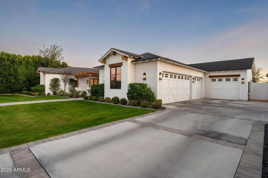 Real Estate Picture 5