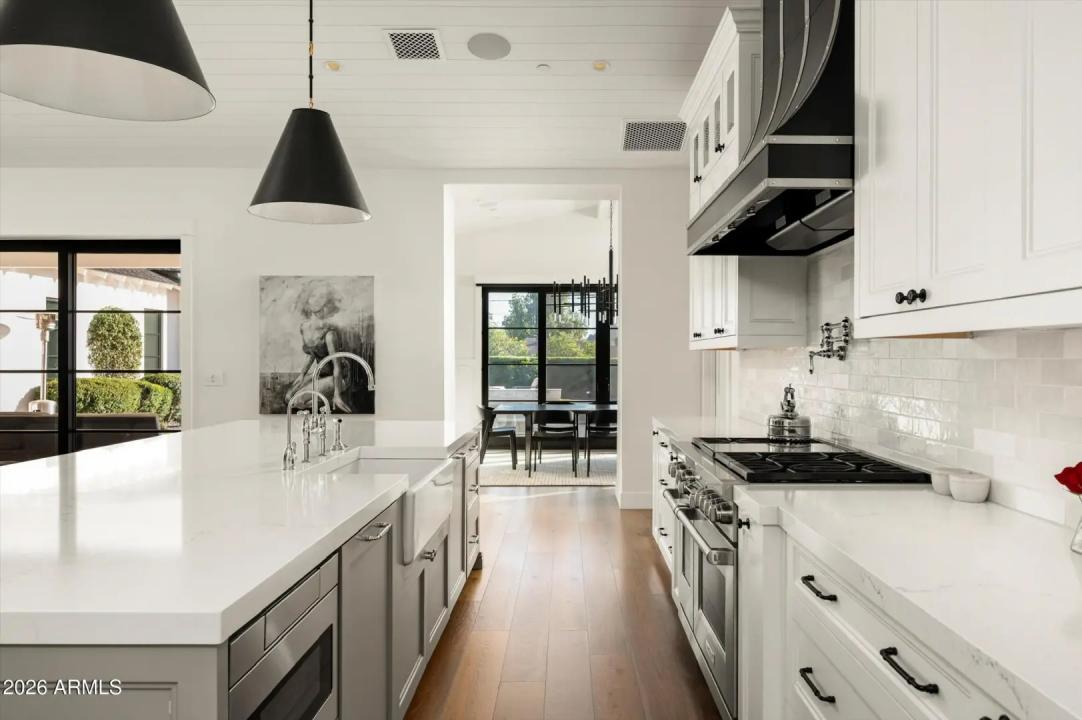 Real Estate Picture 15