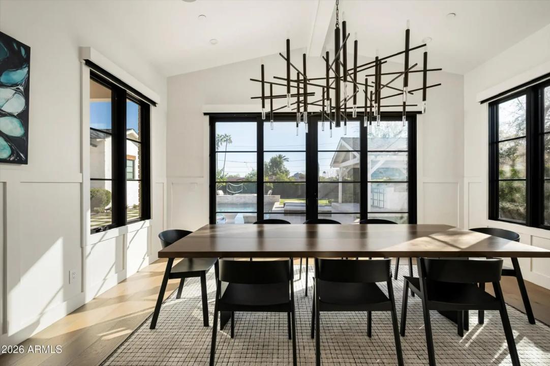 Real Estate Picture 17