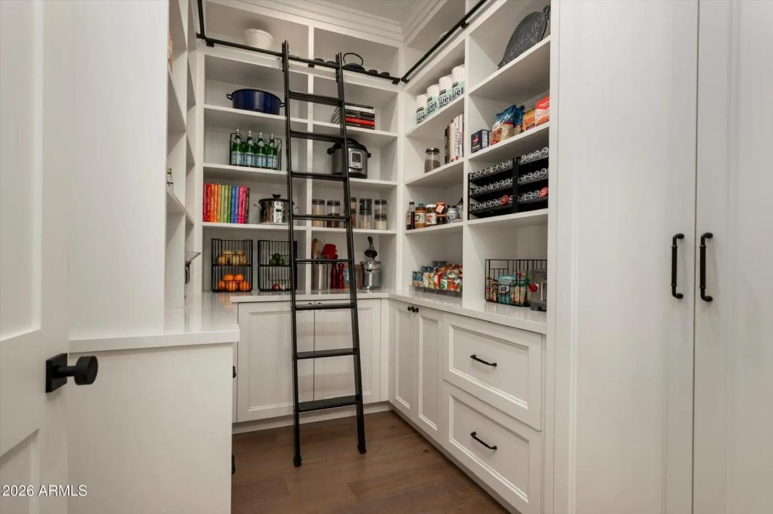 Real Estate Picture 16