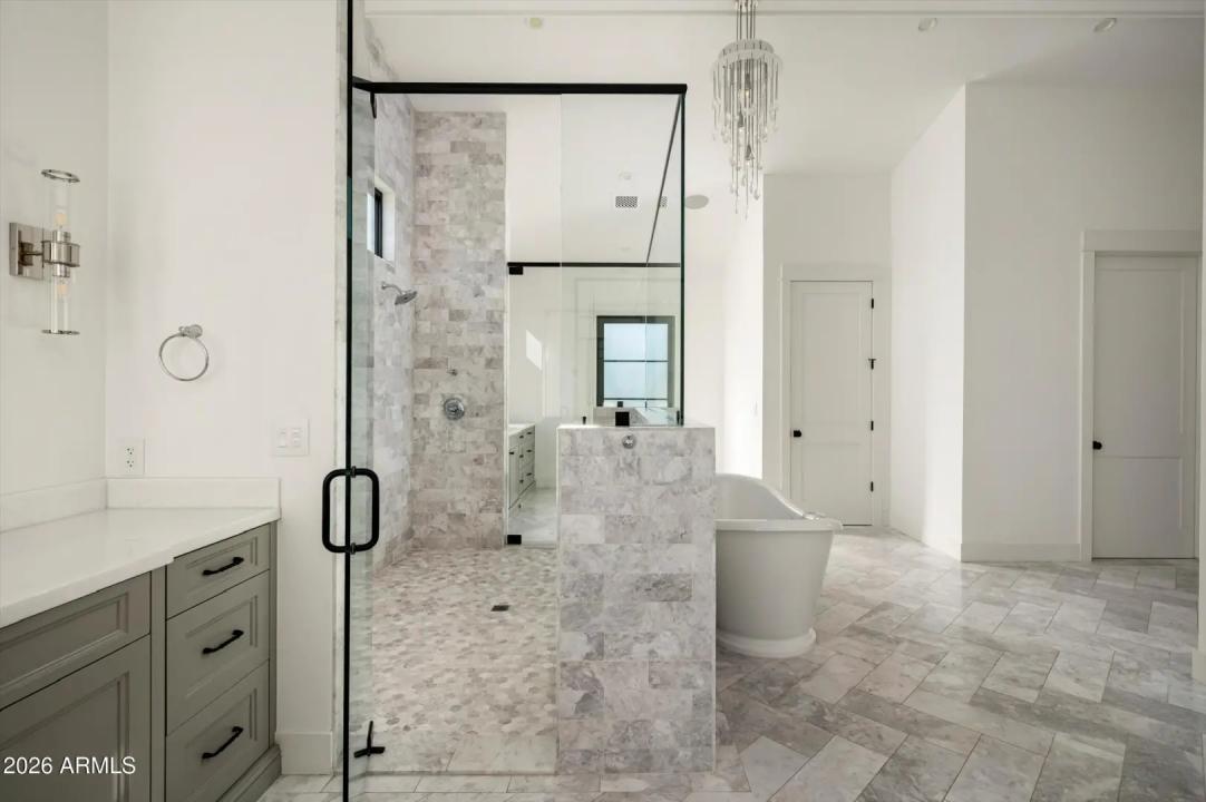 Real Estate Picture 25