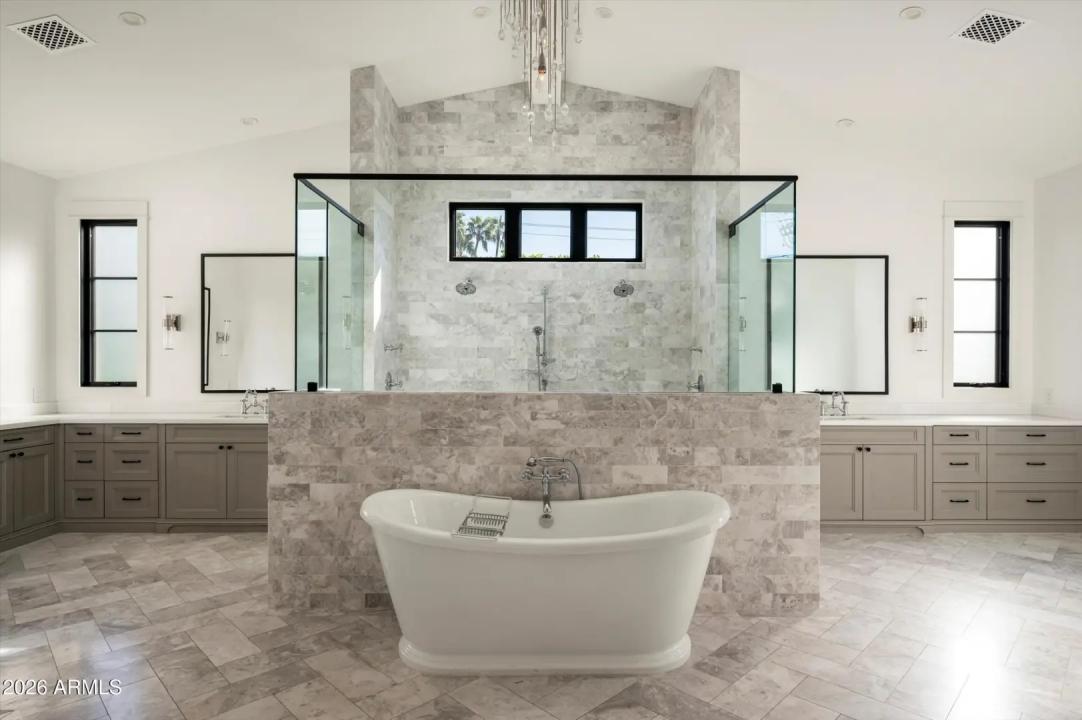 Real Estate Picture 24