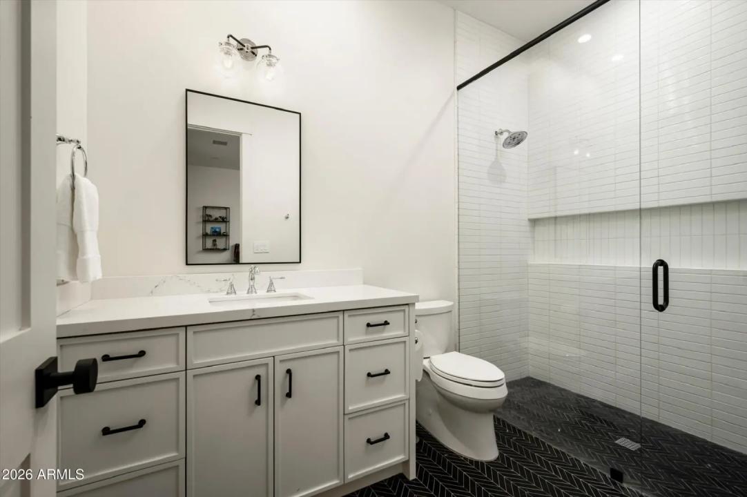 Real Estate Picture 29