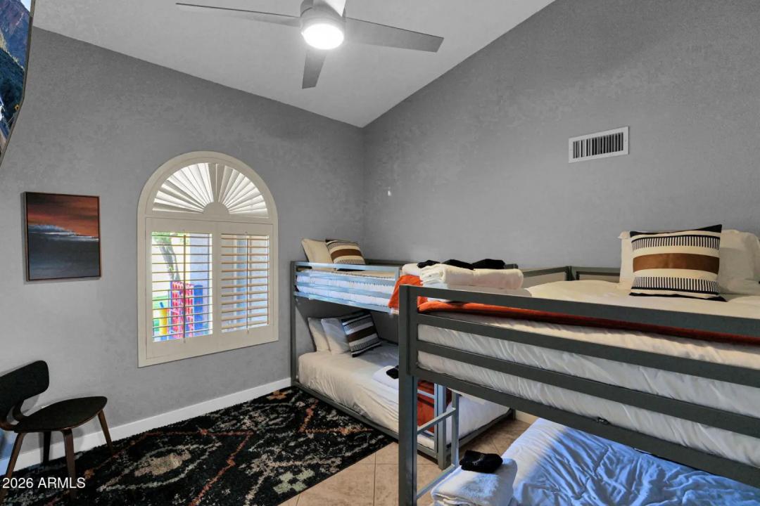 Real Estate Picture 15