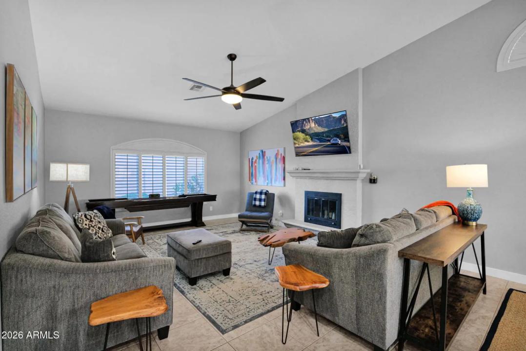 Real Estate Picture 16