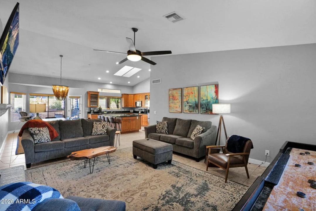 Real Estate Picture 18