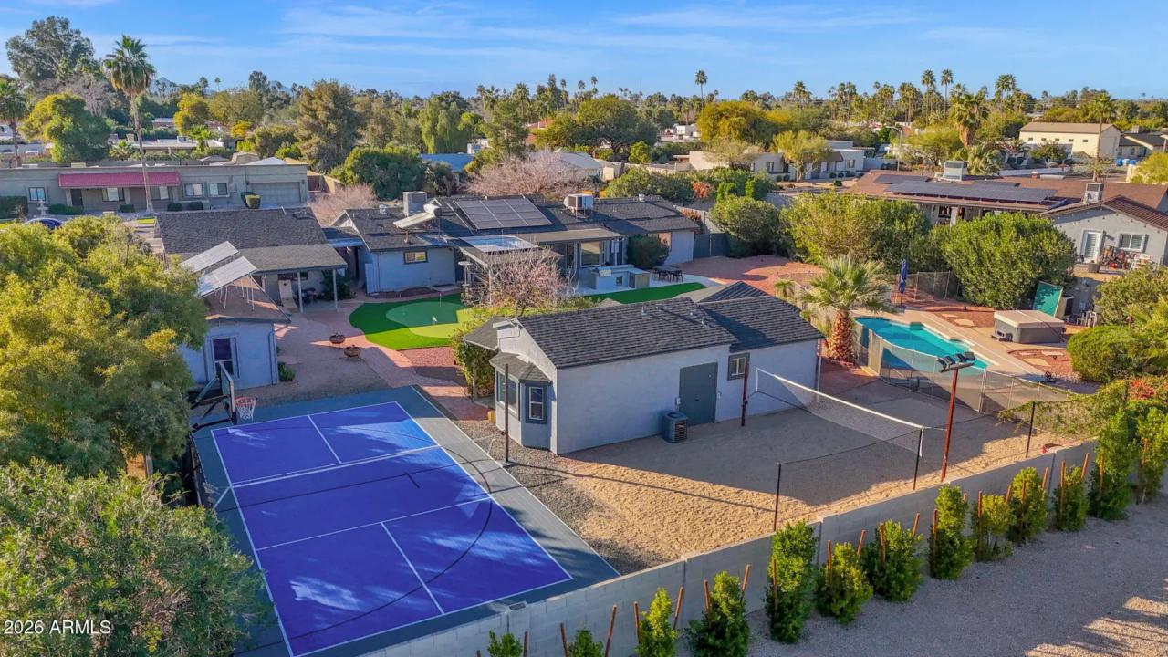 Real Estate Picture 5