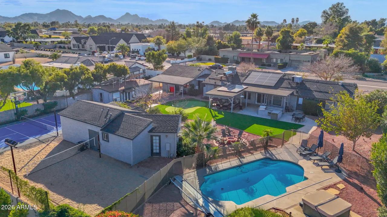 Real Estate Picture 7