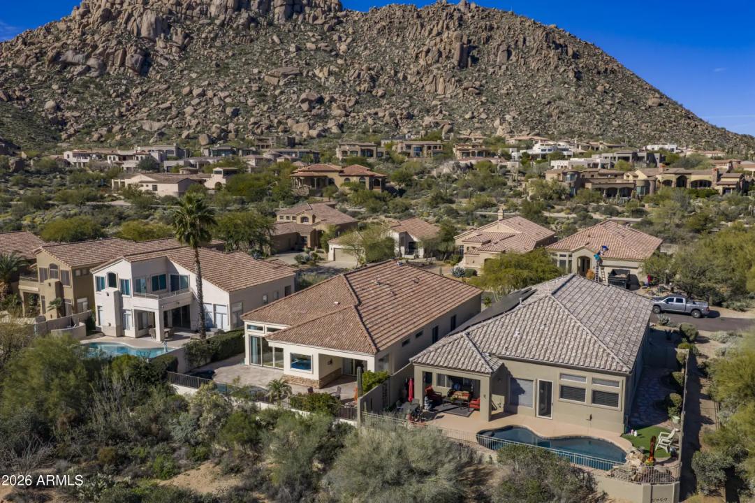 Real Estate Picture 5