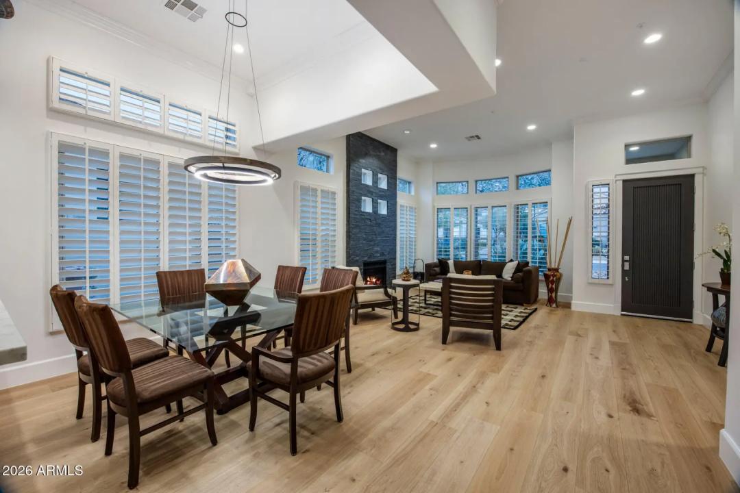 Real Estate Picture 9