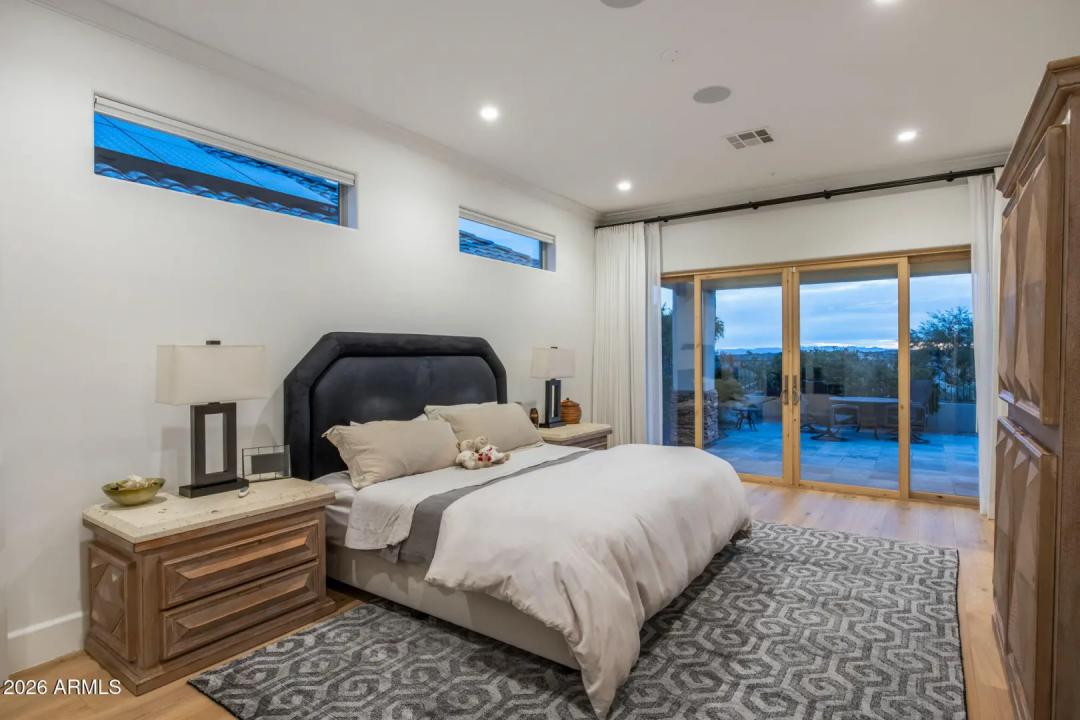 Real Estate Picture 17