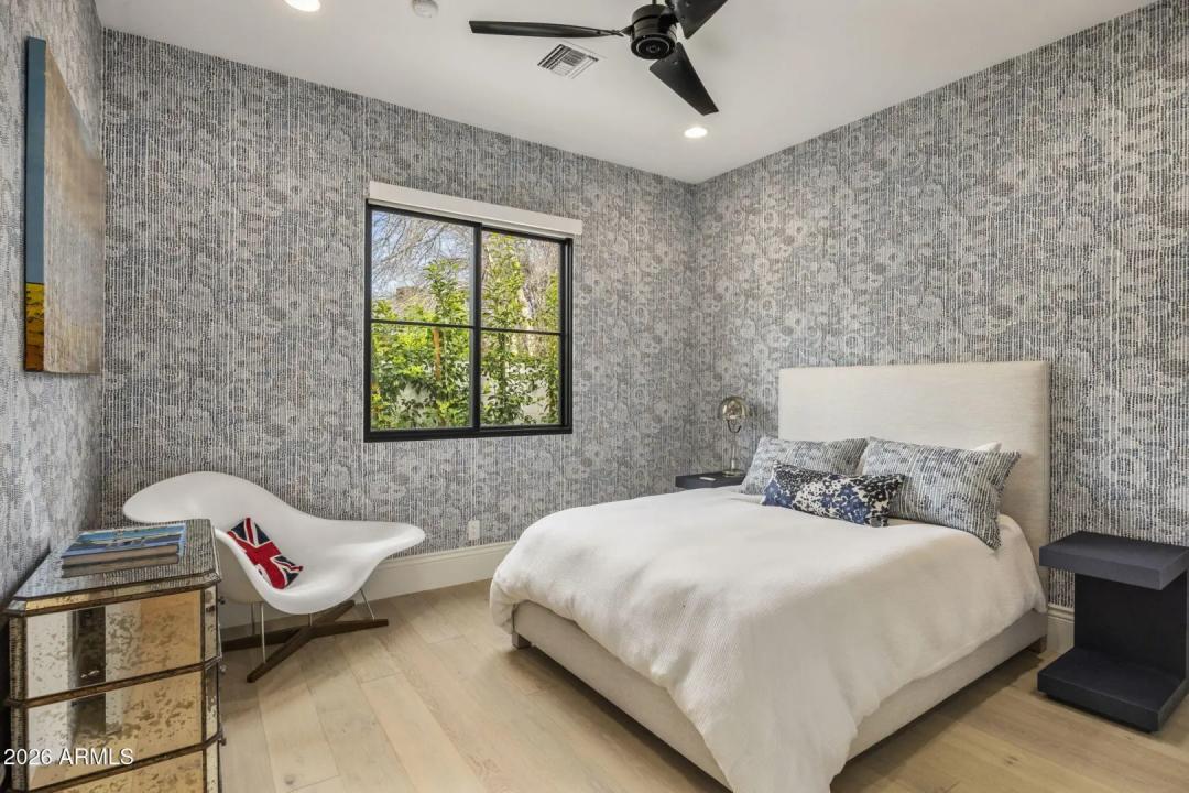 Real Estate Picture 29