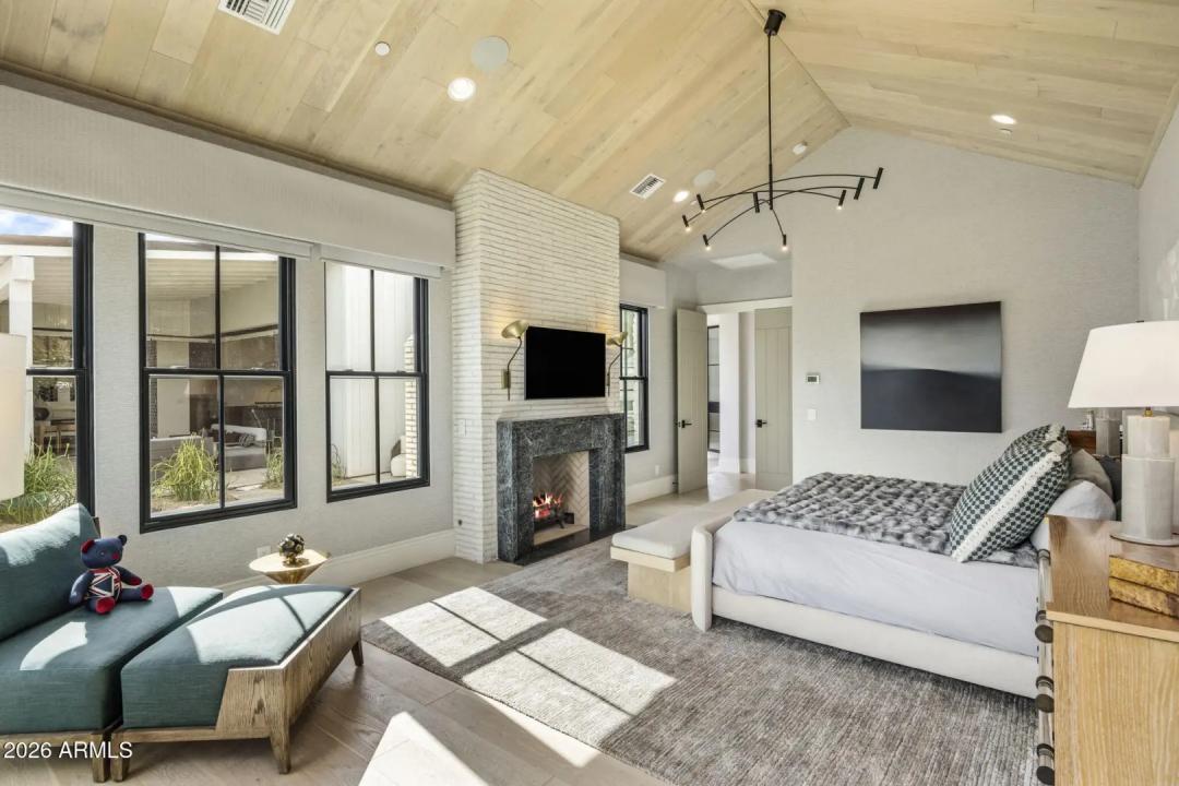 Real Estate Picture 35