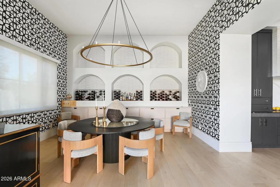 Real Estate Picture 14