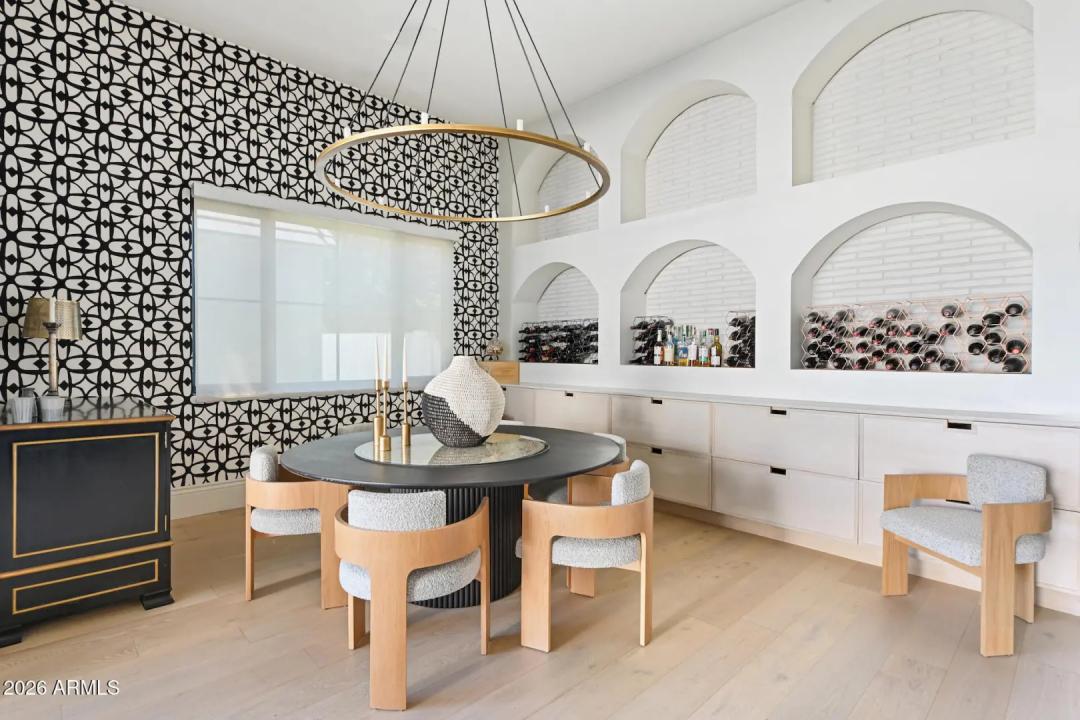 Real Estate Picture 13