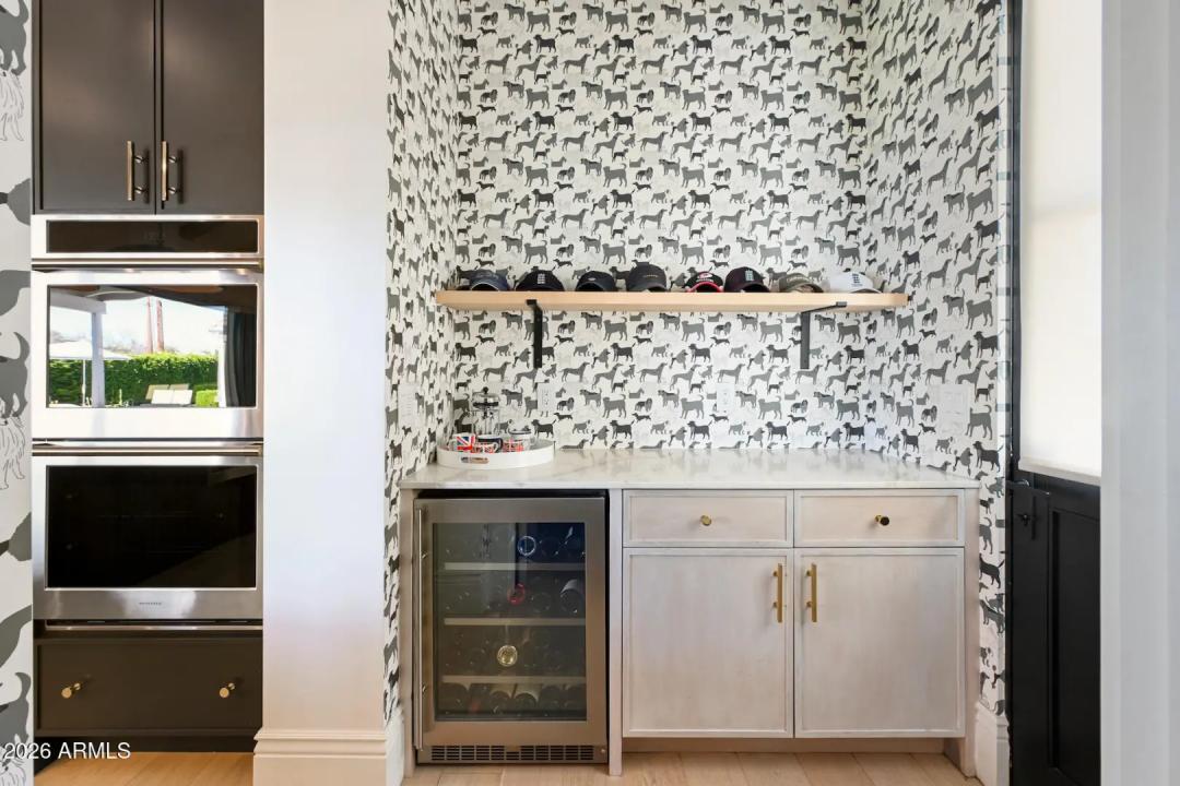 Real Estate Picture 17