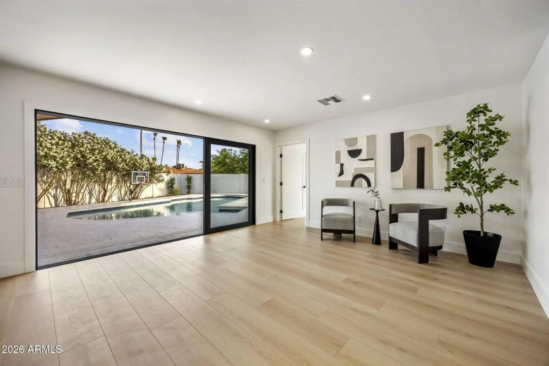 Real Estate Picture 19