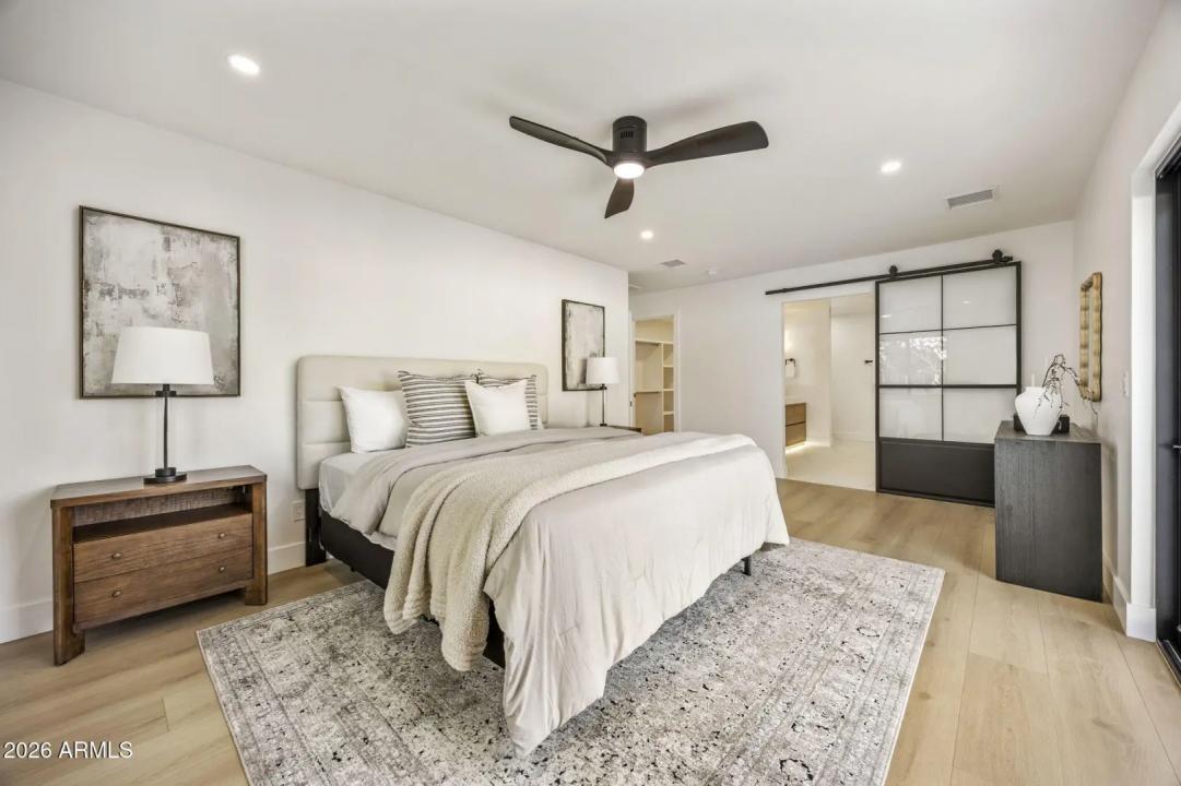 Real Estate Picture 22