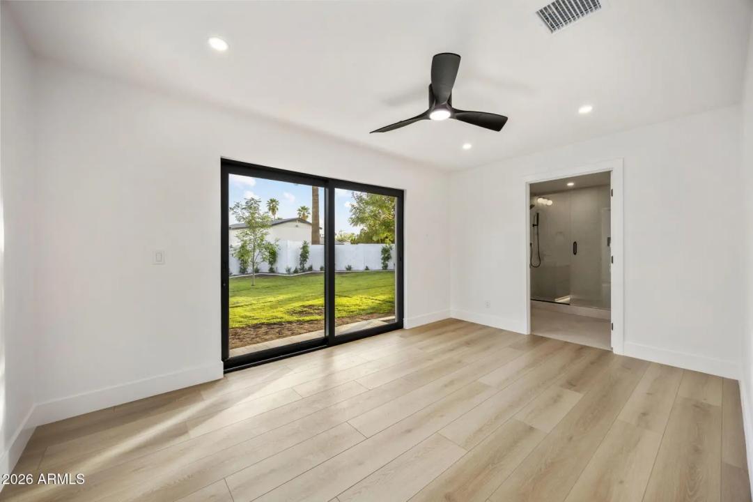 Real Estate Picture 27