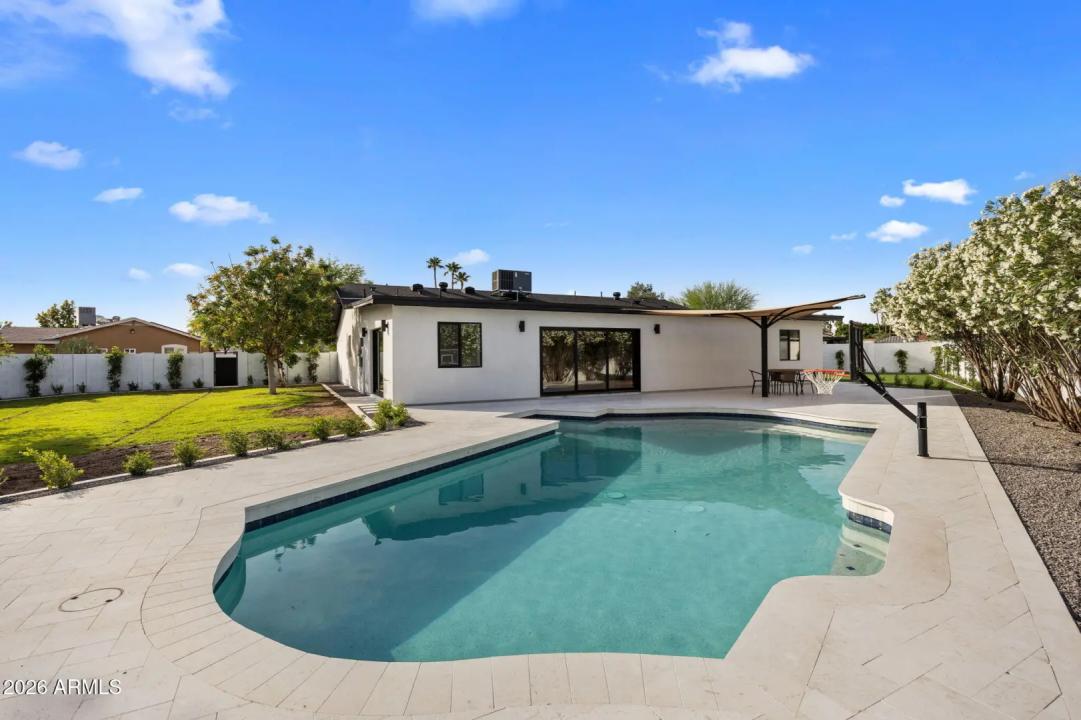 Real Estate Picture 34