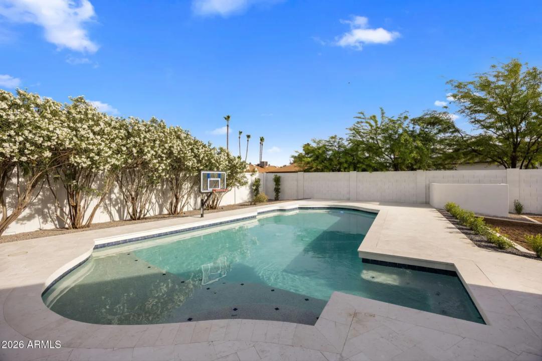 Real Estate Picture 36