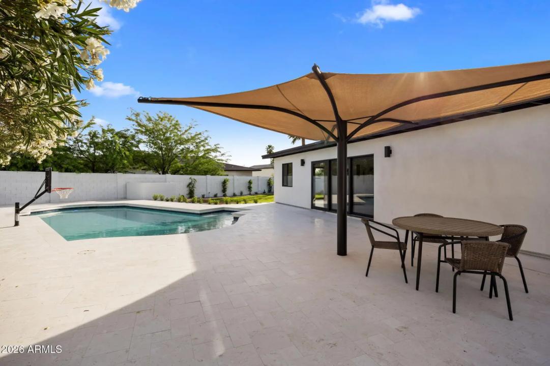 Real Estate Picture 37