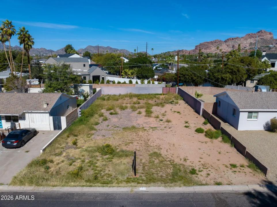 Real Estate Picture 2