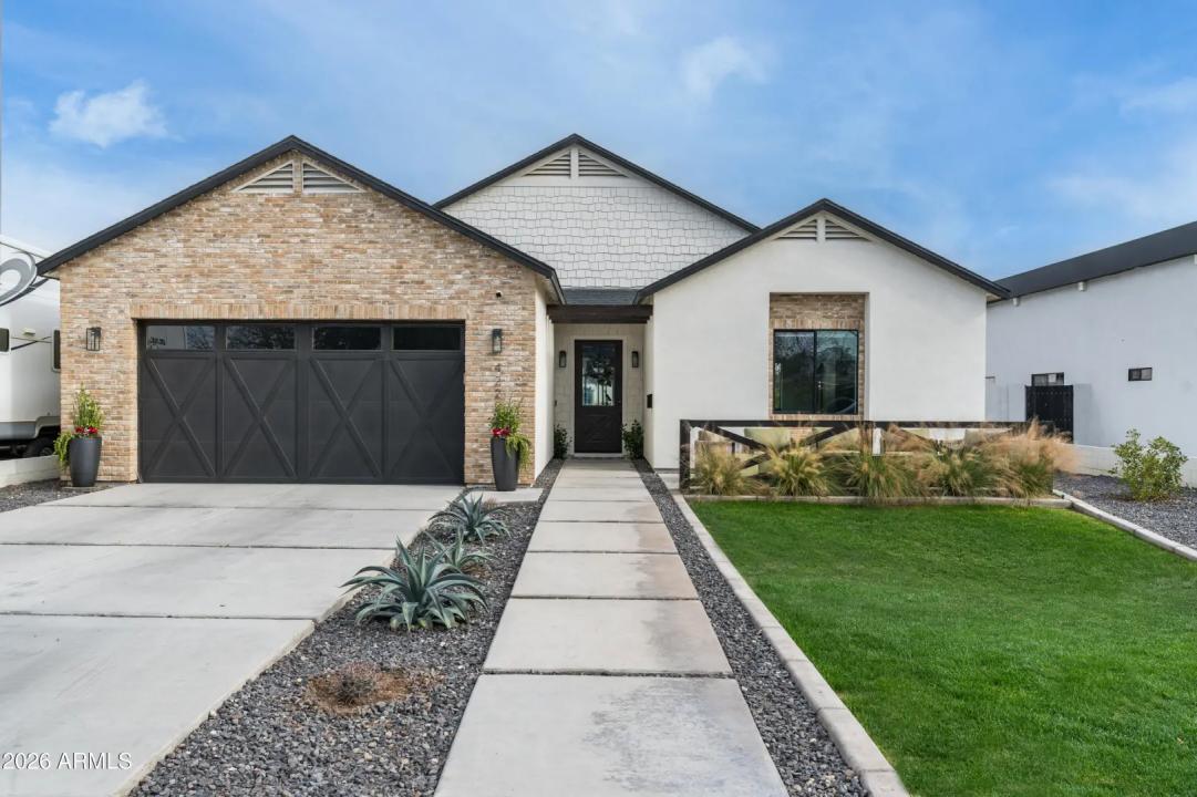 4223 N 41ST Place Phoenix AZ 85018